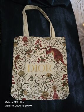 Dior Tigar Tote With Red And Crean Colors. NWOT